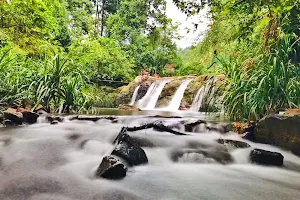 Malamura waterfall image