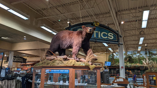 Sporting Goods Store «Bass Pro Shops», reviews and photos, 10040 Gulf Center Dr, Fort Myers, FL 33913, USA