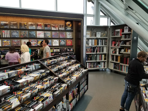 Museum «The Rock and Roll Hall of Fame and Museum», reviews and photos, 1100 E 9th St, Cleveland, OH 44114, USA