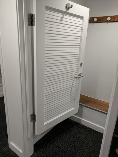 Clothing Store «Gap», reviews and photos, 1294 Burlingame Ave, Burlingame, CA 94010, USA