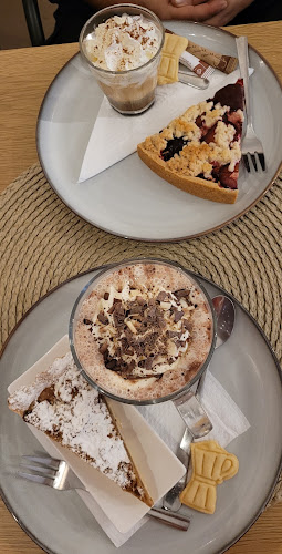 Comentarii opinii despre Kotyogó Kávézó