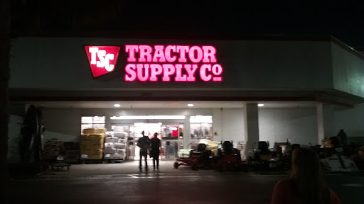 Home Improvement Store «Tractor Supply Co.», reviews and photos, 4888 Okeechobee Rd, Fort Pierce, FL 34947, USA
