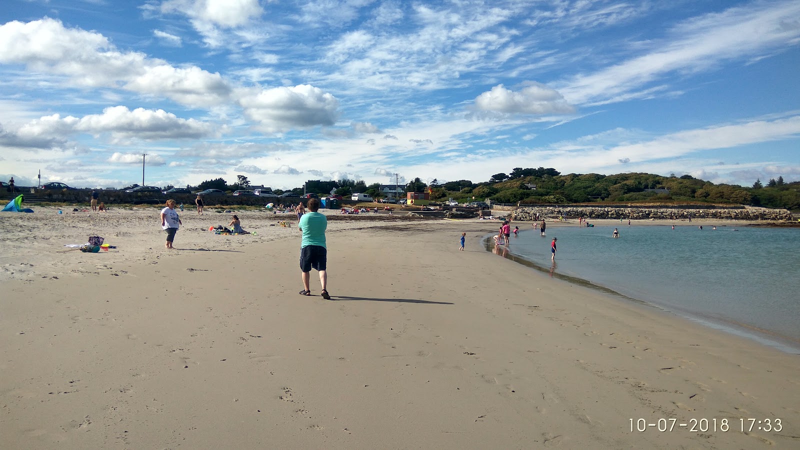 Gleninagh Beach的照片 具有非常干净级别的清洁度