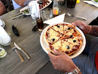 Pizza du Restaurant français Les Ombrelles à Martigues - n°3