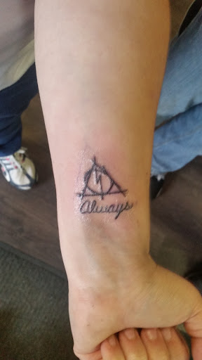 Tattoo Shop «Guerilla Tattoo», reviews and photos, 19 W King St, Shippensburg, PA 17257, USA