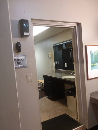 Gym «World Gym Fairfax», reviews and photos, 10201 Main Street, Fairfax, VA 22030, USA