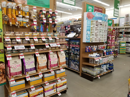 Pet Supply Store «Pet Supplies Plus», reviews and photos, 87 S River Rd, Bedford, NH 03110, USA