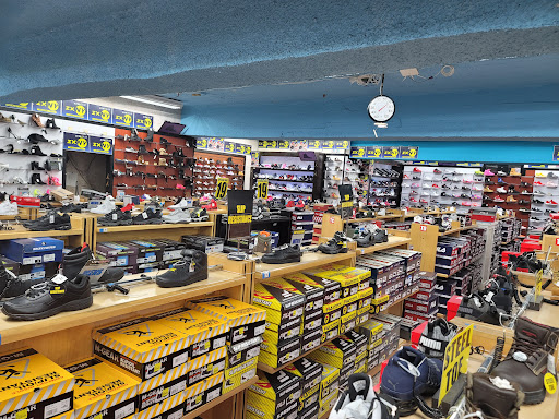 Clothing Store «V.I.M.», reviews and photos, 863 Broad St, Newark, NJ 07102, USA