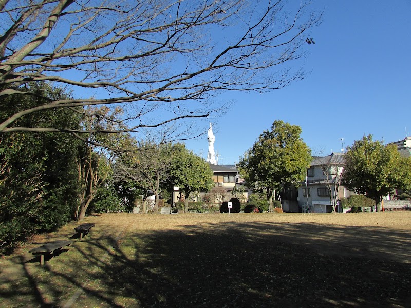 明治池公園 東端広場