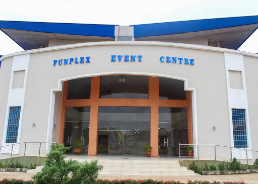 FUNPLEX RESORT, BESIDE CMD, Cmd Road, IKOSI, Lagos, Nigeria, Barbecue Restaurant, state Lagos