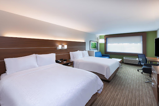 Holiday Inn Express & Suites Brenham South, an IHG Hotel image 2