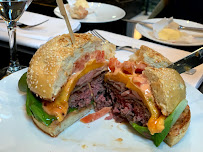 Hamburger du Restaurant français Monsieur Bleu à Paris - n°5