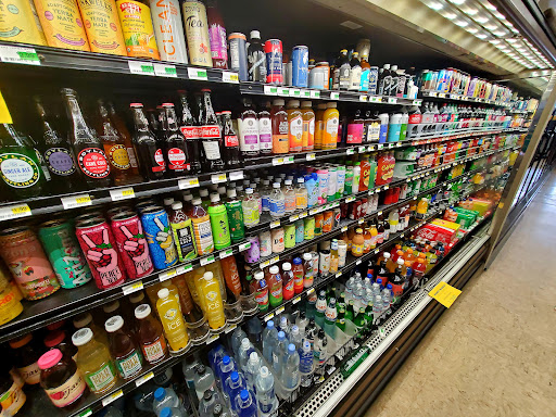 Grocery Store «Handy Market, Wine Store, Craft Beer Shop, Bottle Shop, Choice Meats», reviews and photos, 2514 W Magnolia Blvd, Burbank, CA 91505, USA