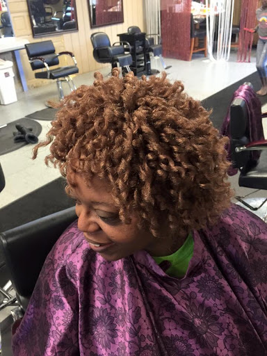 Hair Salon «Jaklins Braiding & Weaving Sensations», reviews and photos, 829 Niagara St, Buffalo, NY 14213, USA