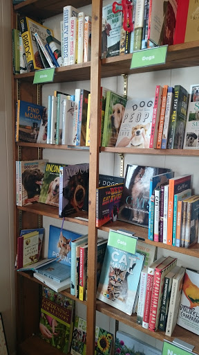 Book Store «Learned Owl Book Shop», reviews and photos, 204 N Main St, Hudson, OH 44236, USA