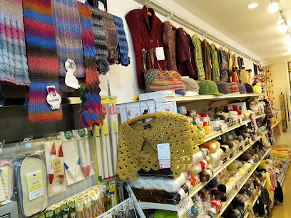 はぎ手芸店(handicraft shop fabric store yarn)