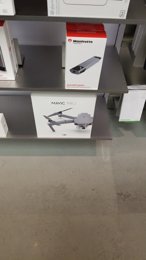 Computer Store «Apple Greenwich Avenue», reviews and photos, 356 Greenwich Ave, Greenwich, CT 06830, USA