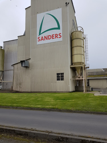 Magasin d'alimentation animale Sanders Ouest Thue et Mue