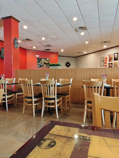 Shopping Mall «Gateway Shopping Center», reviews and photos, 221 E Swedesford Rd, Wayne, PA 19087, USA