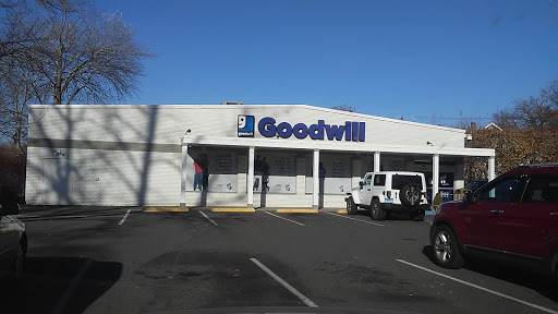 Thrift Store «Goodwill Danbury Store and Donation Station», reviews and photos