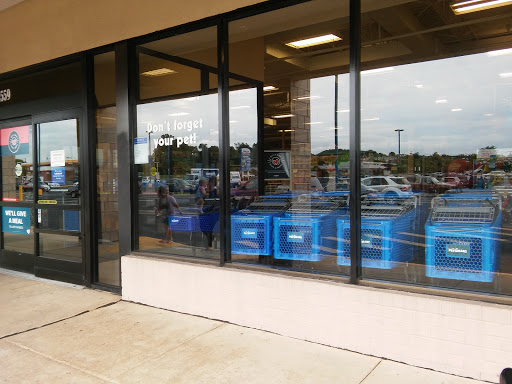 Pet Supply Store «PetSmart», reviews and photos, 1559 Merritt Blvd, Dundalk, MD 21222, USA