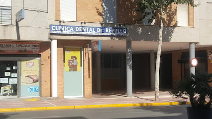 Información y opiniones sobre DENTISTA CLINICA DENTAL REPULLO EN SEVILLA DOS HERMANAS de Dos Hermanas