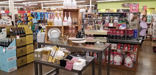 Shopping Mall Old Town Shopping Center reviews and photos 5500