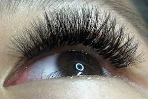 Jessica's Eyelashes image
