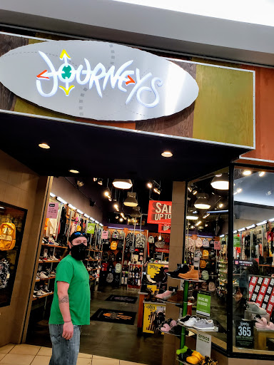 Shoe Store «Journeys», reviews and photos, 3500 Oleander Dr #1082, Wilmington, NC 28403, USA