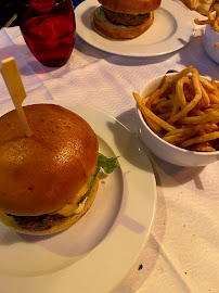 Hamburger du Restaurant français Chez Francis à Paris - n°16