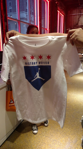 Shoe Store «Footaction», reviews and photos, 32 S State St, Chicago, IL 60603, USA