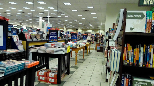 Book Store «Barnes & Noble», reviews and photos, 19401 Alderwood Mall Pkwy, Lynnwood, WA 98036, USA