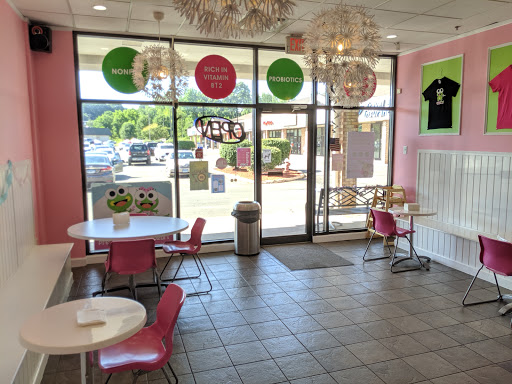 Frozen Yogurt Shop «sweetFrog», reviews and photos, 34 Shunpike Rd #28, Cromwell, CT 06416, USA