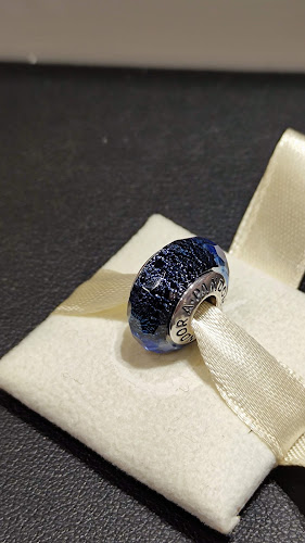 PANDORA Store - Κοσμηματοπωλείο