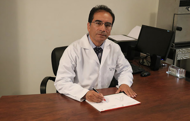 Opiniones de Cirujano Oncólogo Fredy Villena G en Ambato - Médico