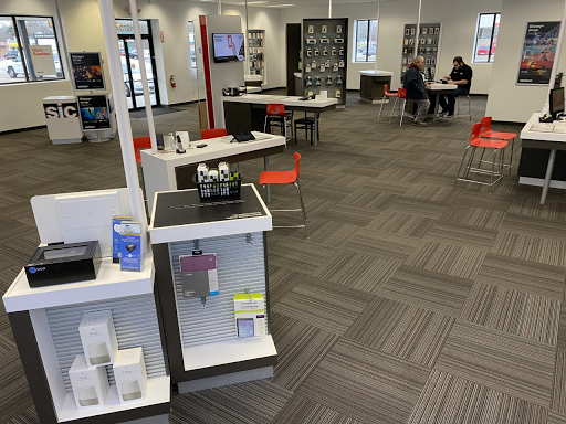 Cell Phone Store «Verizon Authorized Retailer, TCC», reviews and photos, 1970 E Apple Ave, Muskegon, MI 49442, USA