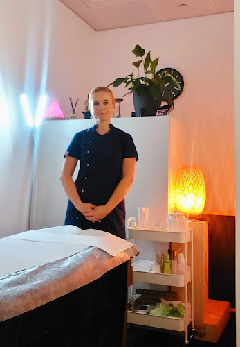 Reviews of Alexatherapies in London - Massage therapist