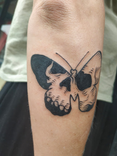 Tattoo Shop «Armageddon Tattoos», reviews and photos, 7 Meserole St, Brooklyn, NY 11206, USA