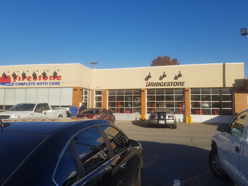 Tire Shop «Firestone Complete Auto Care», reviews and photos, 2861 Fort Campbell Blvd, Clarksville, TN 37042, USA
