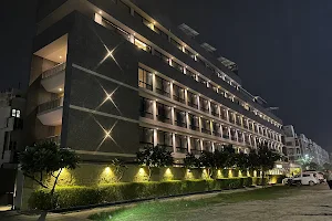 Hotel Prominent Corporate Residency image