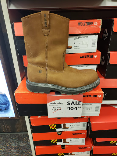 Shoe Store «Shoe Carnival», reviews and photos, 1500 Greentree Blvd, Clarksville, IN 47129, USA