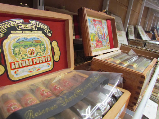 Tobacco Shop «Tobacco Town», reviews and photos, 17108 Fort St, Riverview, MI 48193, USA