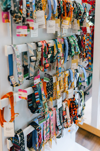 Pet Supply Store «Brookside Barkery & Bath», reviews and photos, 118 W 63rd St, Kansas City, MO 64113, USA