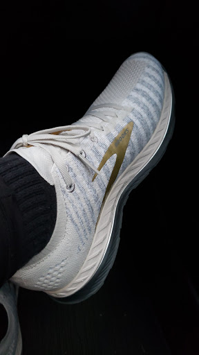 Shoe Store «DSW Designer Shoe Warehouse», reviews and photos, 16920 SW 72nd Ave, Tigard, OR 97224, USA