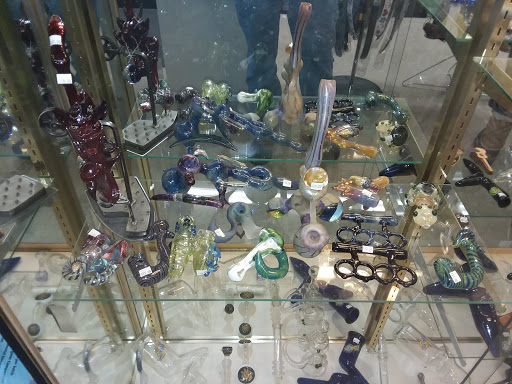 Tobacco Shop «Smokeez Smoke Shop», reviews and photos, 1911 Westminster St, Providence, RI 02909, USA