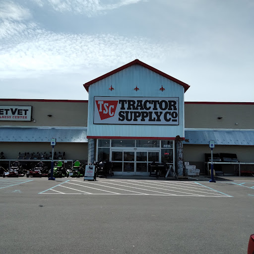 Home Improvement Store «Tractor Supply Co.», reviews and photos, 8135 Brookville Rd, Indianapolis, IN 46239, USA