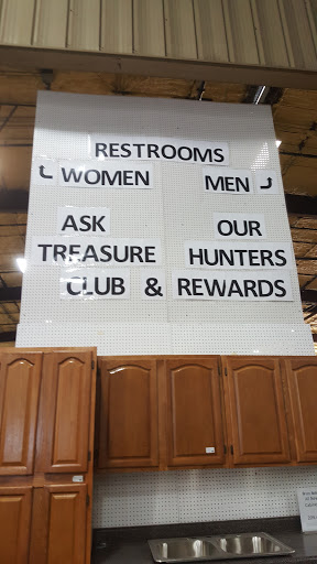 Flooring Store «Habitat ReStore», reviews and photos, 2060 Couch Dr, McKinney, TX 75069, USA