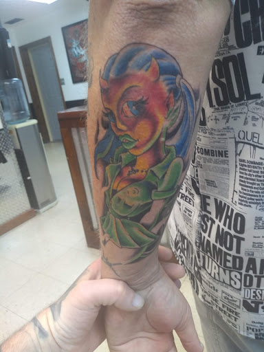 Tattoo Shop «Expressions Ink Tattoo», reviews and photos, 2320 N National Rd, Columbus, IN 47201, USA