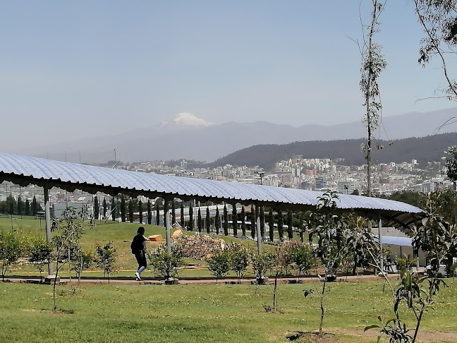 Opiniones de Universidad Tecnologicaa Equinoccial Campus Oxidental en Quito - Universidad