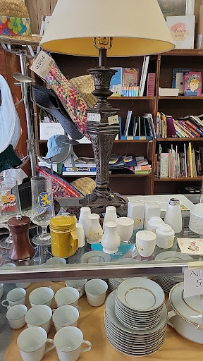 Thrift Store «Unitarian Thrift Shop», reviews and photos, 22 W Merrick Rd, Freeport, NY 11520, USA